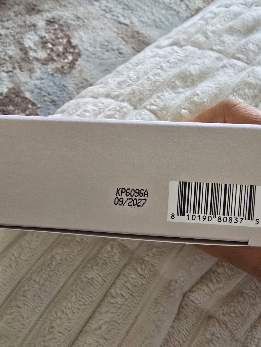goopbeauty 20% Vitamin C + Advanced Brightening Serum box - Picture 8 of 8